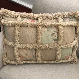 Shabby Chic Med Throw Pillow